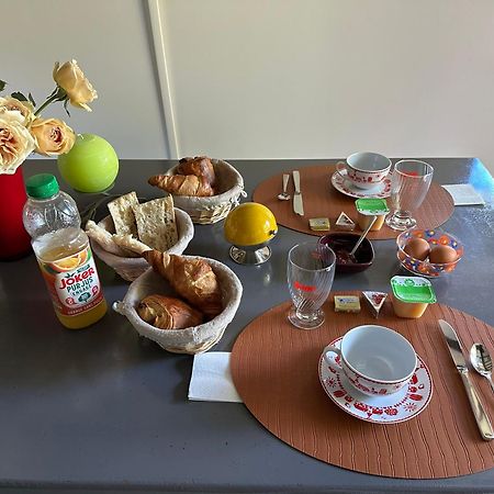 Chez Stephanie Et Sylvain Le Mesnil-Villeman 외부 사진